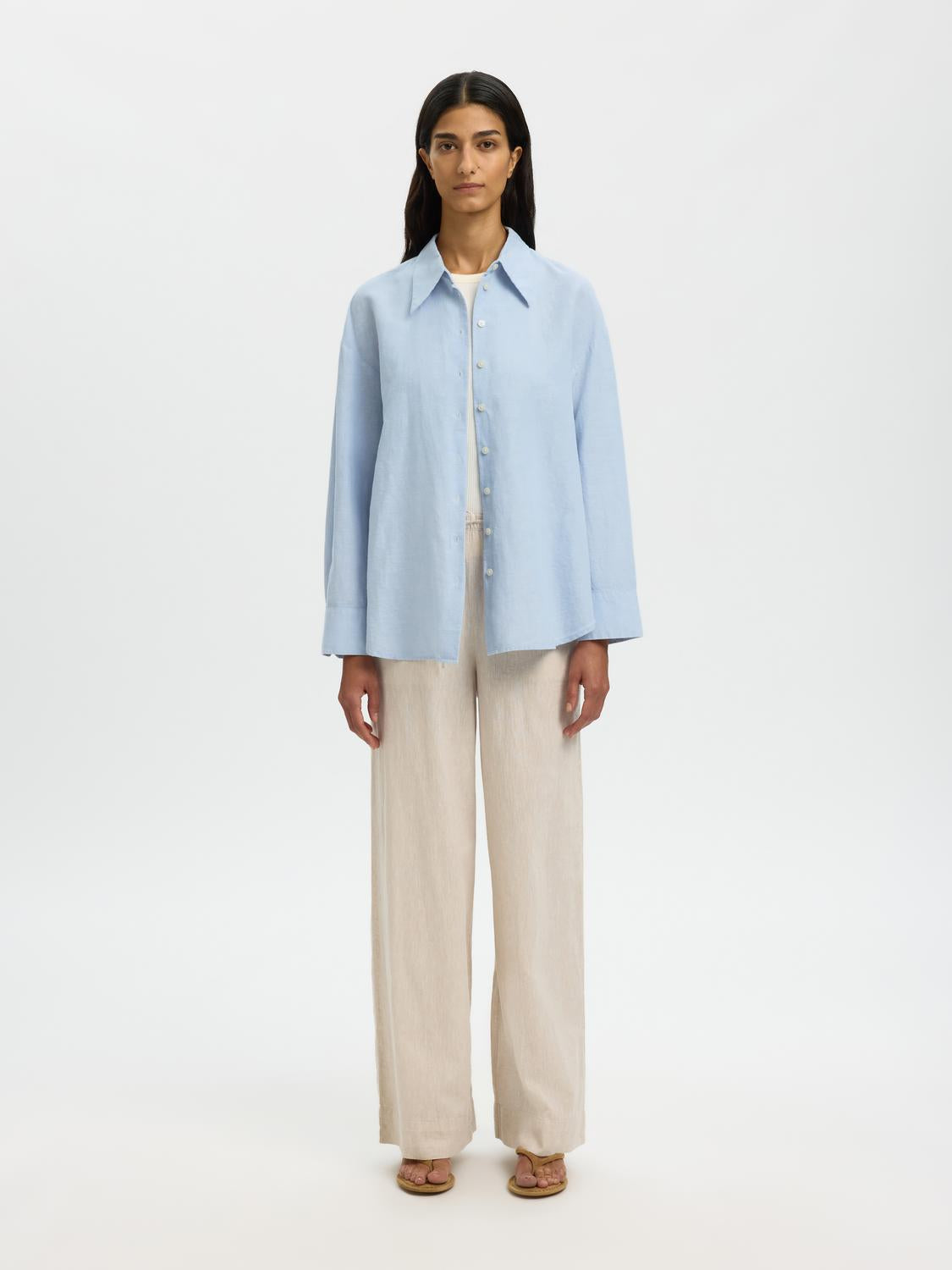 model_shot-front_full